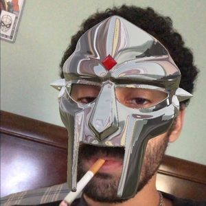 Meet your Posher, Devin